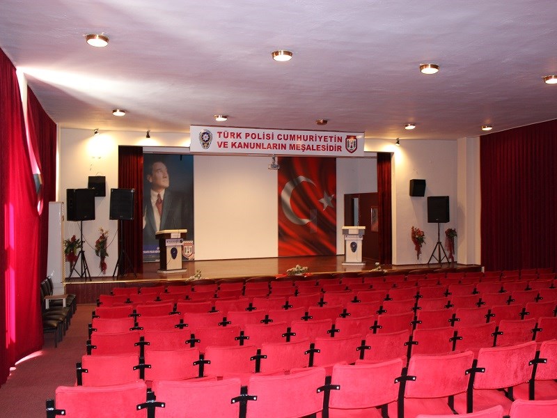 Konferans Salonu